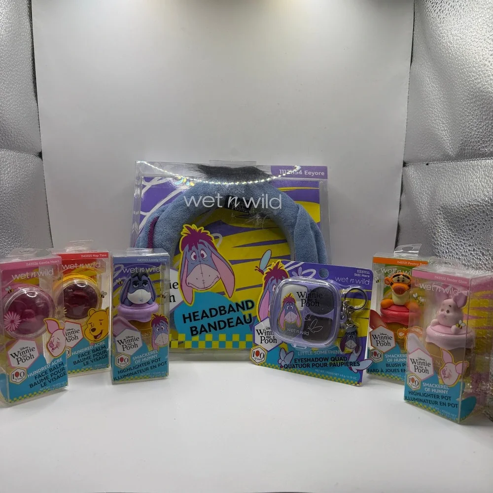 Wet n Wild Winnie the Pooh Eeyore Tigger Piglet Makeup Set Disney 100 Years